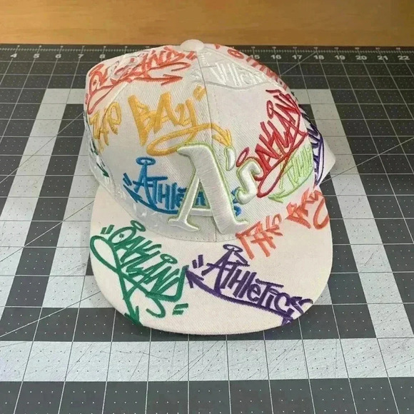 American Needle Oakland A's Hat Men's 7 1/4 Fitted Baseball Graffiti 90s MLB - Picture 2 of 11